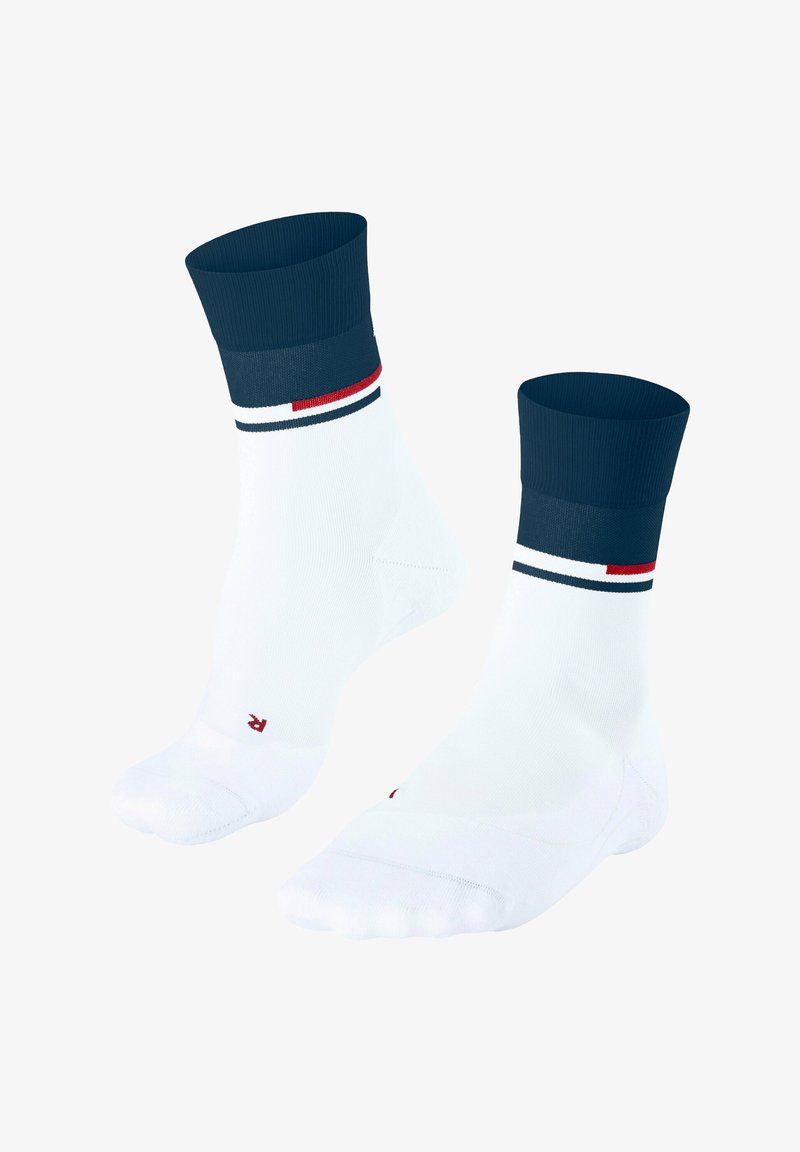 Calze in cotone bianche con un risvolto a coste blu navy, decorate con una striscia rossa e blu scuro e un piccolo logo rosso sul lato esterno.