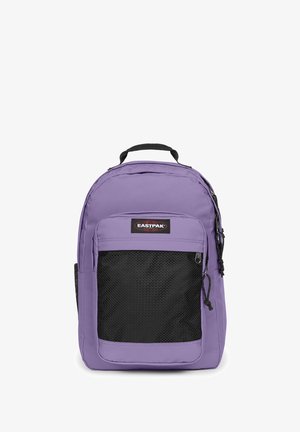 Purppuranvärinen Eastpakin reppu mustalla verkkotaskulla, yläkahvalla ja kaksinkertaisella vetoketjulla pääosastossa.