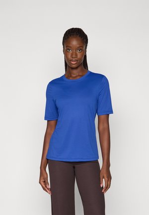 ONLY Play ONPJINTO ON TRAIN TEE - T-shirt basic - mazarine blue