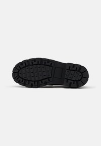 Selected Femme Polobotky - black