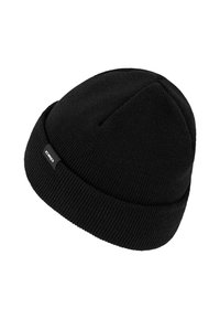 Zwarte gebreide beanie muts met omgeslagen rand en klein rechthoekig label aan de zijkant tegen een witte achtergrond.