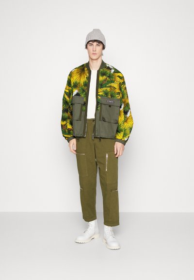 Iceberg Suvejakk - khaki