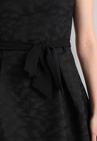 Esprit Collection Cocktailklänning - black