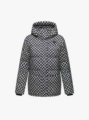 Svart- och vitmönstrad fuskpälsjacka med huva, med en dräktig midja och elastiska ärmmuddar för värme och komfort.