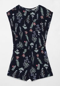 Granatowy kombinezon z krótkim rękawem w kwiatowy wzór w zielone i czerwone kolory. Posiada talię z marszczeniem i luźne szorty, wykonany z miękkiego materiału.