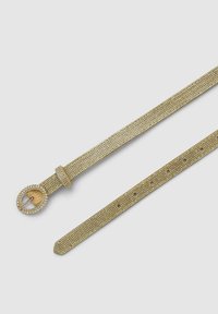 Złoty pasek z fakturowanym wzorem ozdobionym cyrkoniami. Okrągła klamra o złotym wykończeniu. Regulowany z wieloma otworami.