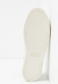 s.Oliver Trainers - white