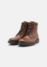 Tommy Hilfiger OUTDOOR WARM BOOT - Botines con cordones - winter cognac
