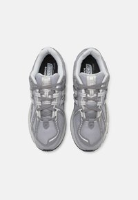 New Balance M1906RLC UNISEX - Tenisice - grey