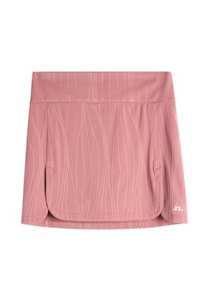 Roze golfskort met subtiele verticale golvende lijnen, zijzakken en een klein wit logo bij de zoom op een witte achtergrond.