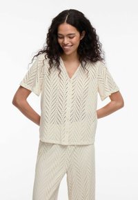 VILA KURZARM VIDELAIA V-AUSSCHNITT - Bluse - birch