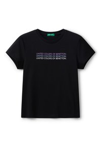 Černé bavlněné tričko s krátkým rukávem a kulatým výstřihem. Text na přední straně: "UNITED COLORS OF BENETTON." v několika barvách.
