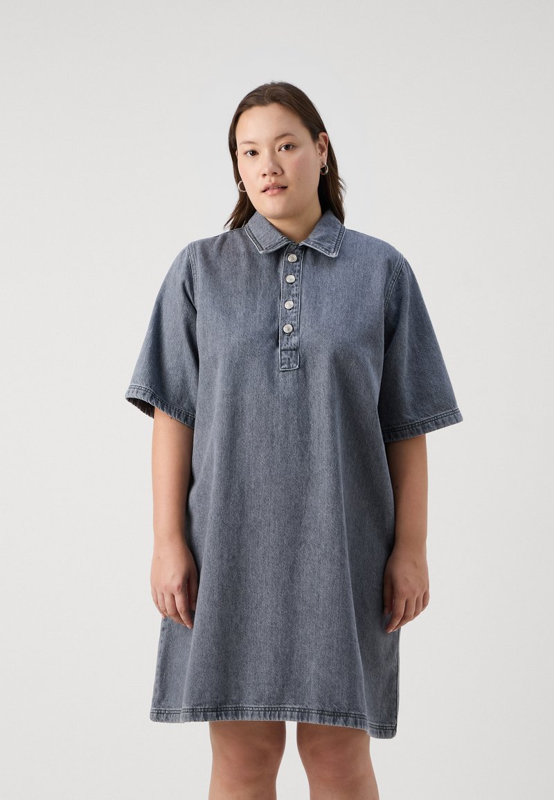 ONLY Carmakoma CARGRY A SHAPE DRESS - Τζιν φόρεμα - grey denim