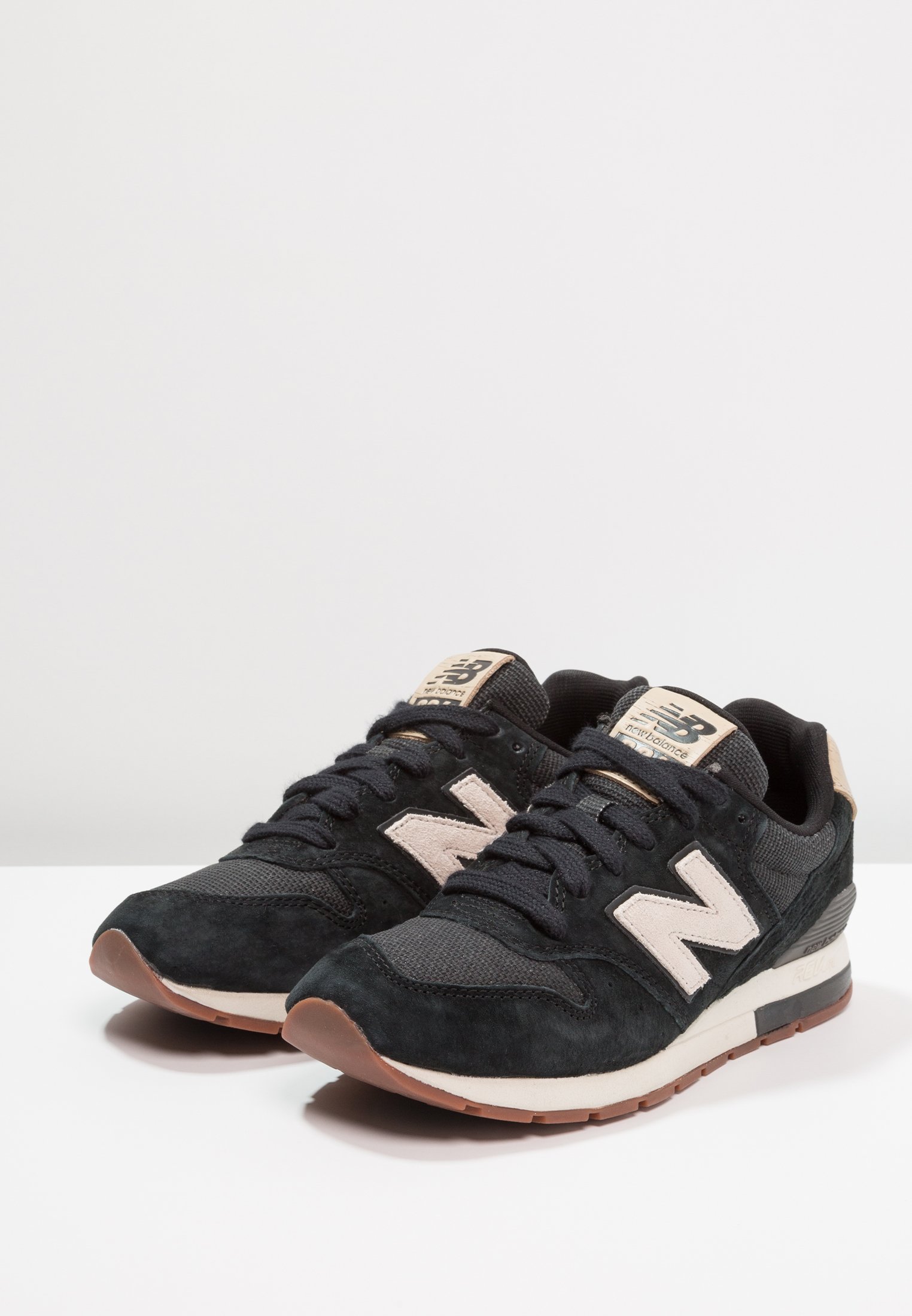 new balance mrl996 hvit