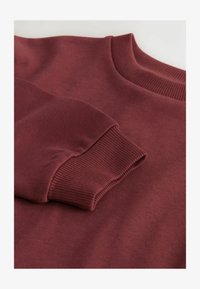 No seleccionado, burgundy red