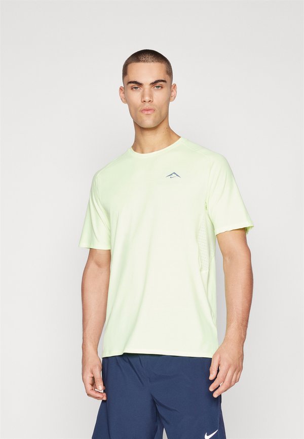 SOLAR CHASE  - Sports T-shirt