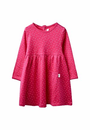 Robe rose pour tout-petit à pois blancs, manches longues, taille froncée, petite poche avant et fermeture à boutons au dos.
