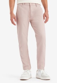 Levi's® XX CHINO SLIM TAPER PANTS - Chinos - adobe rose repreve cool