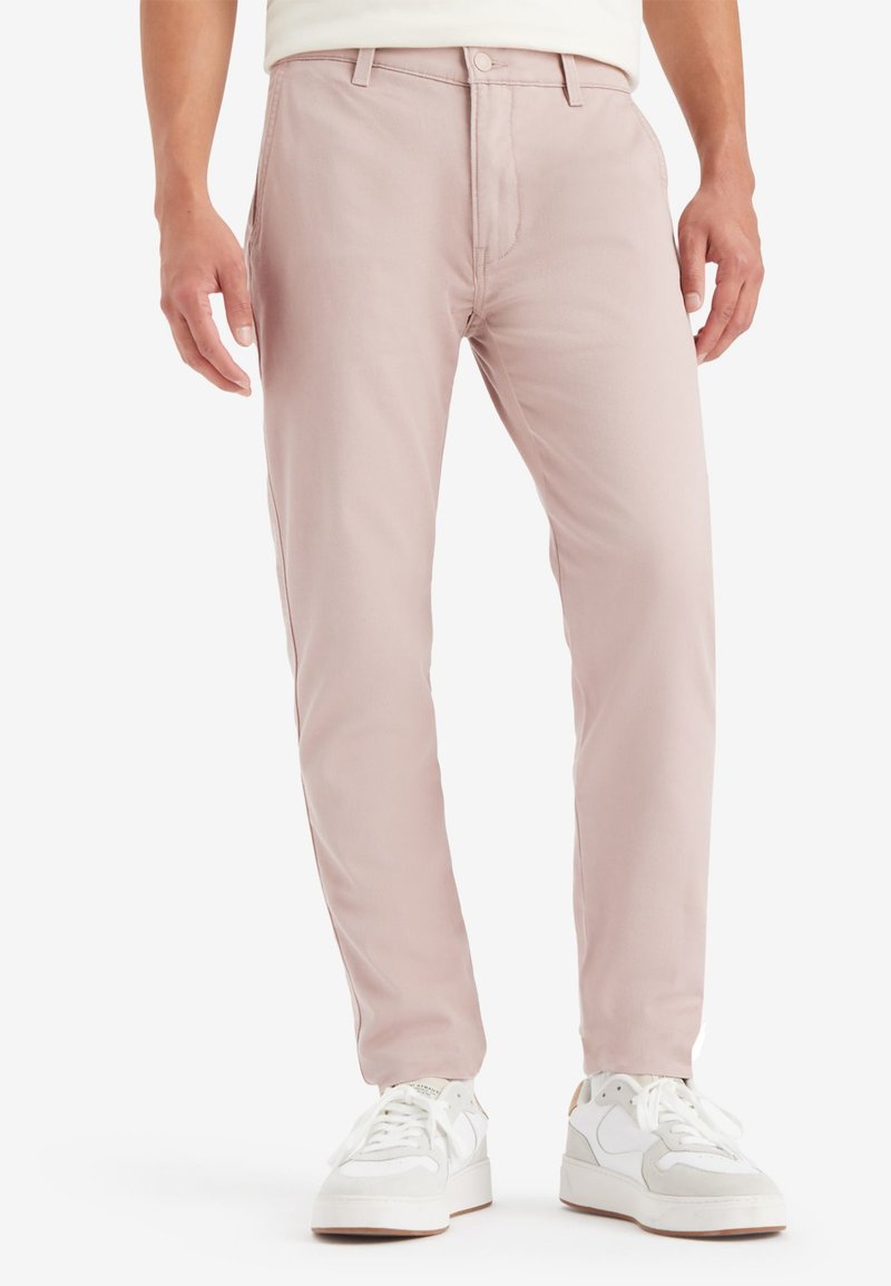Levi's® XX CHINO SLIM TAPER PANTS - Chinos - adobe rose repreve cool