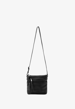Schwarze Leder-Crossbody-Tasche mit einem einzelnen verstellbaren Tragegurt, ausgestattet mit mehreren Reißverschlusstaschen und einer glatten Oberfläche.