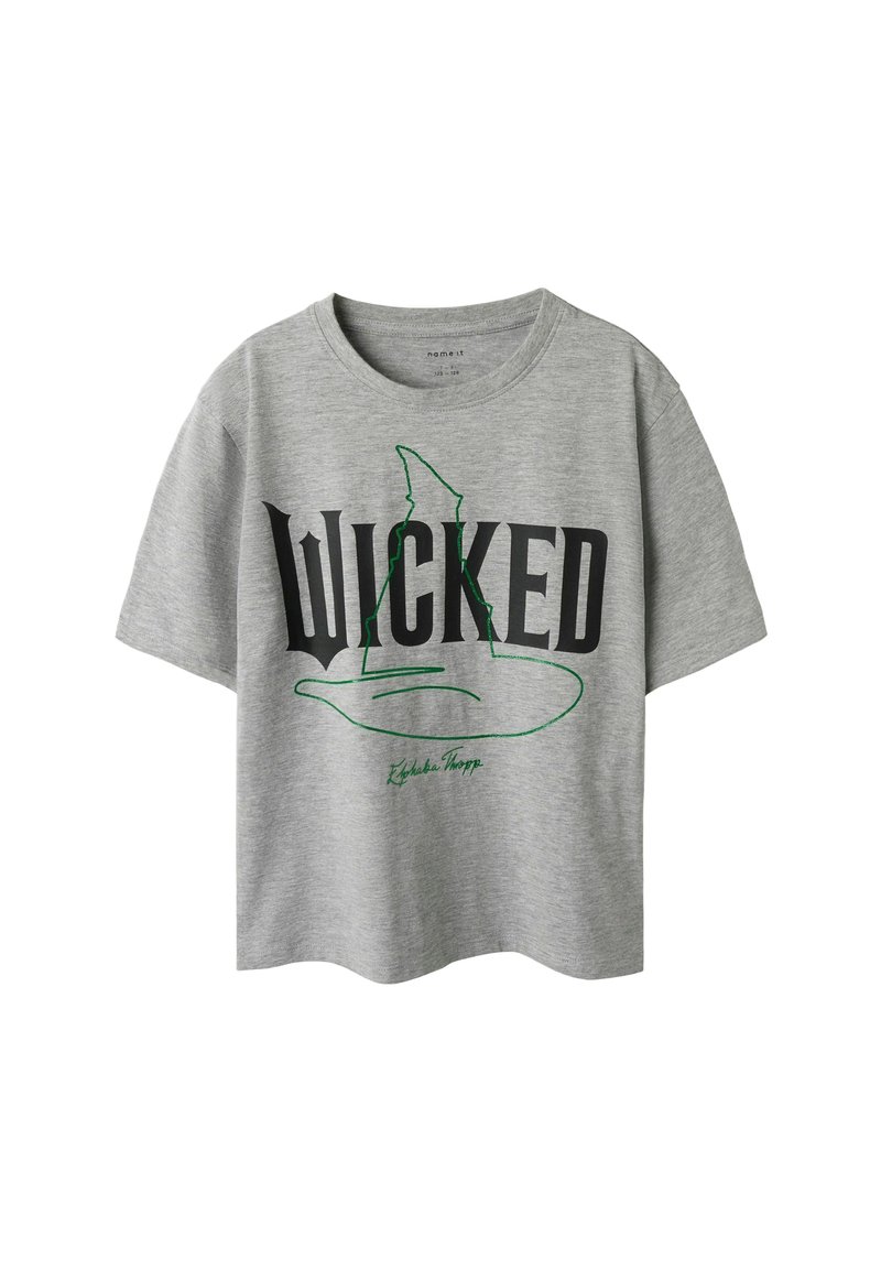 T-shirt en coton gris à manches courtes. Présente un graphique "WICKED" en noir et vert ainsi qu'une illustration de chapeau de sorcière. Coupe décontractée et confortable.