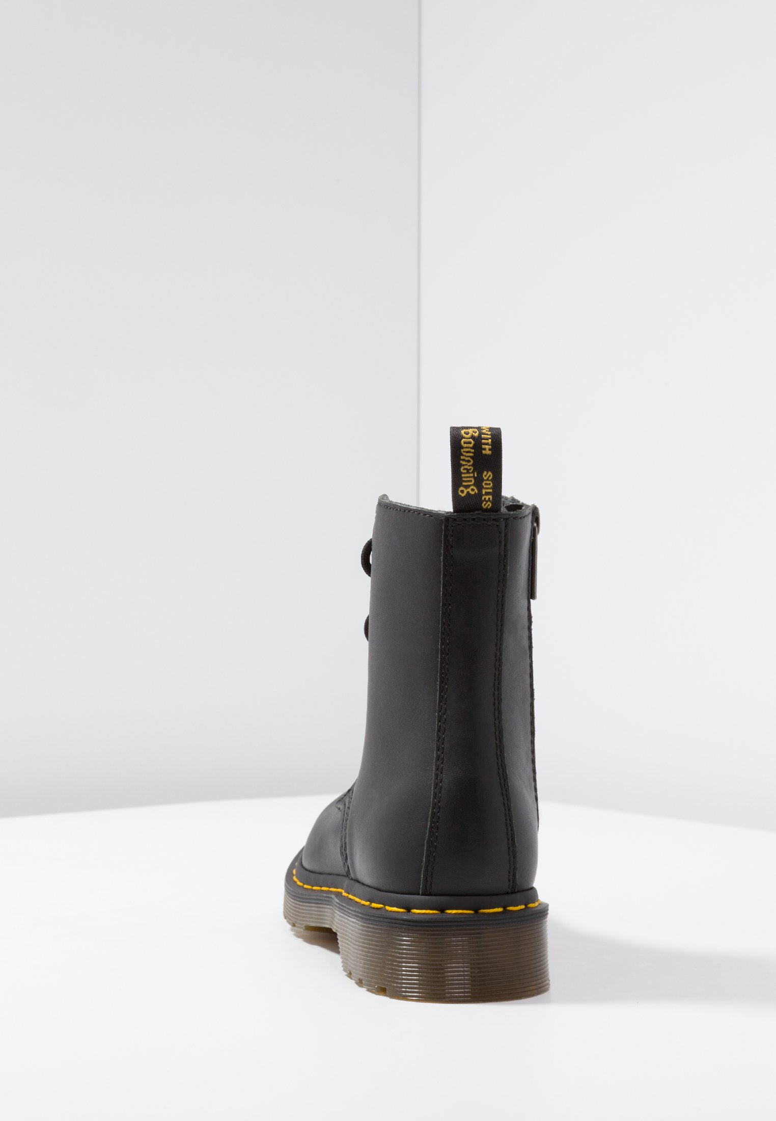 dr martens 1460 pascal mono black