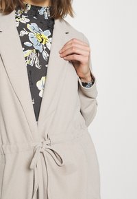VILA Cappotto corto - light grey