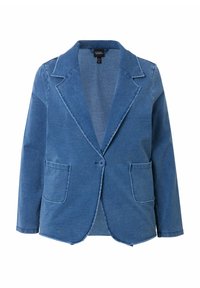 Džínová bundička v světle modré barvě s klopovým límcem, zapínáním na jeden knoflík, dvěma předními kapsami a třepenými okraji.