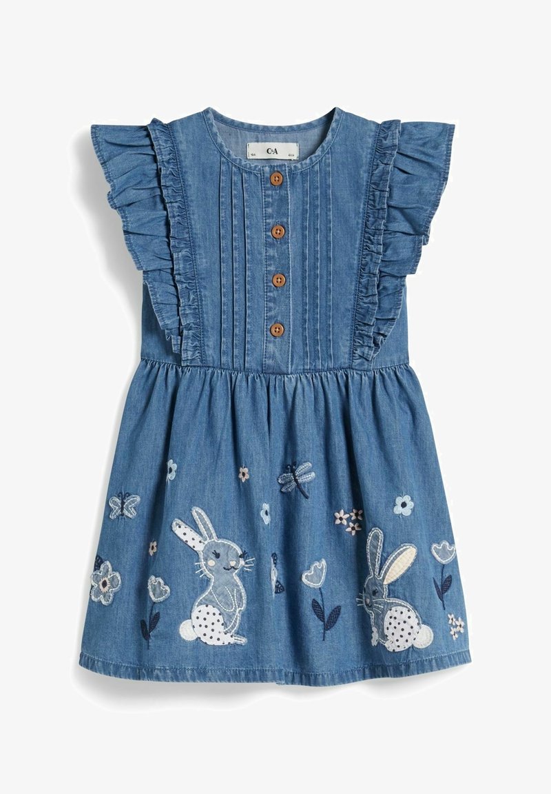 Robe bleu denim pour tout-petit avec des manches froufroutantes, des boutons en bois sur le devant et des lapins, papillons et fleurs brodés sur la jupe.