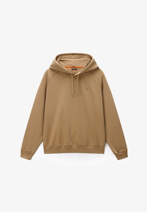 Sweat à capuche marron à manches longues avec poche kangourou devant, capuche avec cordon et petit logo brodé sur la poitrine gauche.