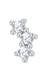 Sudraba auskari ar trim apaļām dārgakmeņiem, kas sakārtoti pakārtotā dizainā, starp akmeņiem ir glancēti apaļi akcenti.