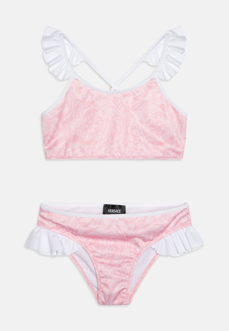 Tvådelad rosa bikini-set i mönstrad tyg. Lätta axelband på toppen; botten har volanger på sidorna. Vit kant.