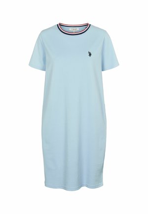 Gaišs zils kokvilnas T-kreklu kleita ar apaļu kakla izgriezumu, īsām piedurknēm un kontrastējošu sarkanu un tumši zilu svītru apdari. Ietver nelielu izšūtu logotipu.