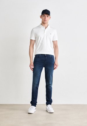 ESSENTIAL REG - Polo shirt - white