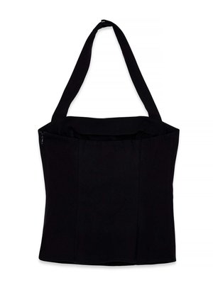 Czarna torba na ramię z szerokim, sztywnym kształtem. Posiada dwie mocne rączki na ramię oraz zamek błyskawiczny u góry dla pewnego zamknięcia.