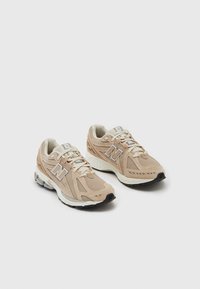 New Balance - M1906RWE UNISEX - Sneakers basse - grey Immagine in miniatura 1