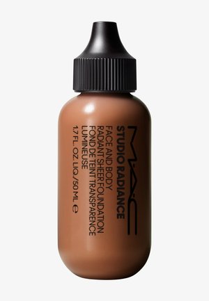 MAC STUDIO RADIENCE FACE & BODY RADIENT SHEER FOUNDATION - Foundation - w5