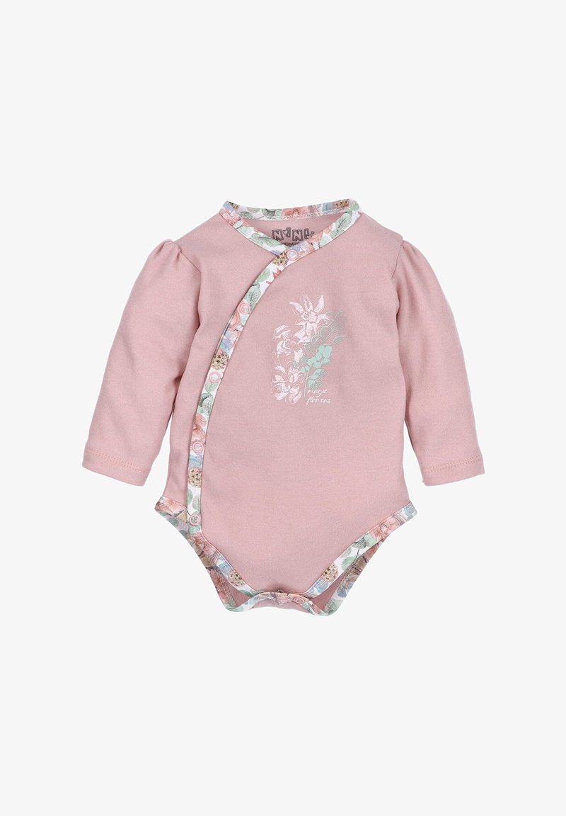 Różowy bodysuit z długim rękawem i bufkami, zdobiony kwiatowymi akcentami oraz kontrastowym wykończeniem w pastelowych kolorach wzdłuż dekoltu i zapięć.