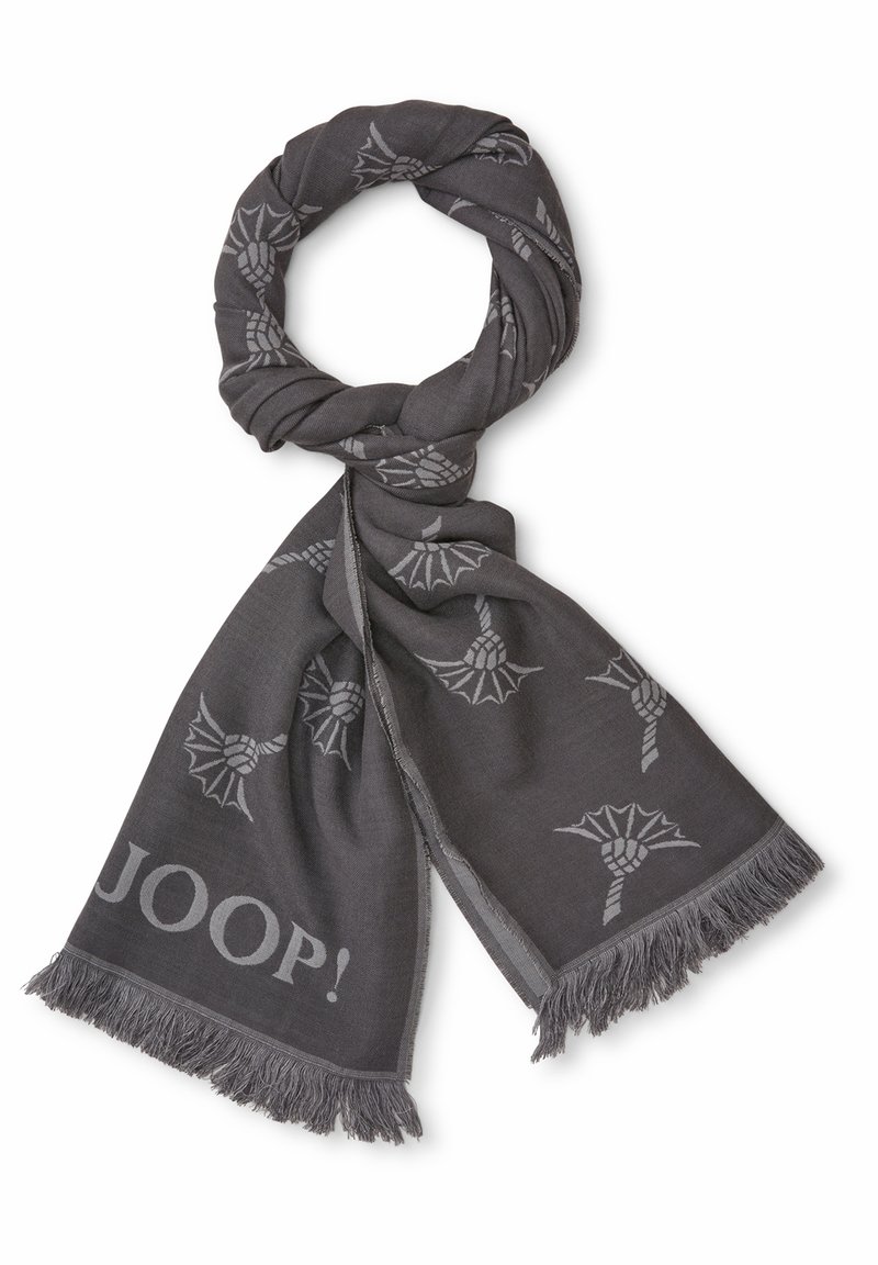 Grau gefärbter Schal aus weichem Stoff, mit einem Fransenrand und einem Muster stilisierter Blätter, auf dem der Markenname "JOOP!" deutlich sichtbar ist.