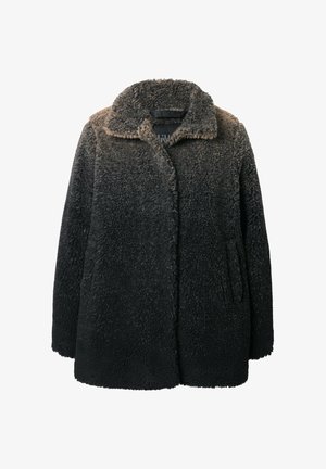 Abrigo de pelaje sintético en ombré negro y gris con cuello, dos bolsillos laterales y una superficie texturizada. Material suave con un corte holgado.