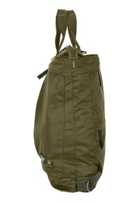 Zaino in nylon verde oliva con doppi manici superiori, chiusura con zip, tasche esterne laterali e spallacci regolabili. Presenta cuciture rinforzate.