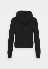 Schwarzer Hoodie mit einer Kapuze mit Kordelzug, langen Ärmeln und gerippten Bündchen sowie Saum. Das Material scheint weich und strukturiert zu sein, mit einem schlichten Design.