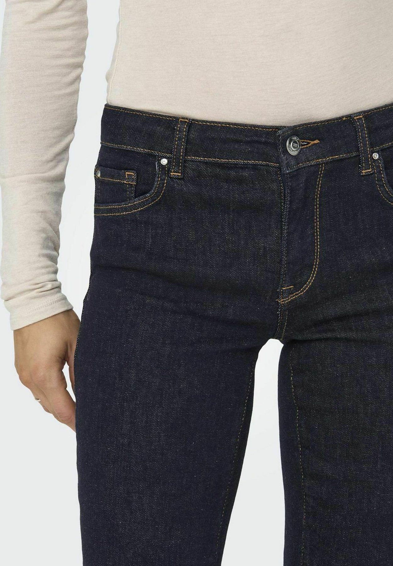 SLIM-FIT