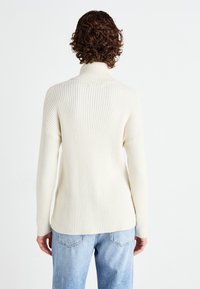 ONLY ONLKATIA SADDLE ROLL NECK - Maglione - whitecap gray melange