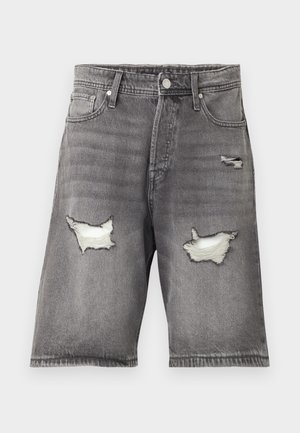 Graue Jeansshorts mit einem verblassten Finish, ausgestattet mit zwei abgenutzten Patches und einem Fünf-Taschen-Design. Metallknopf und Reißverschluss.