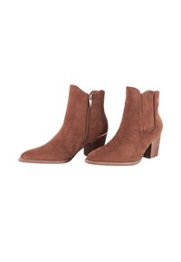 Stivaletti in suede marrone con punta affusolata, chiusura con zip su un lato, pannello elastico strutturato e tacco impilato.