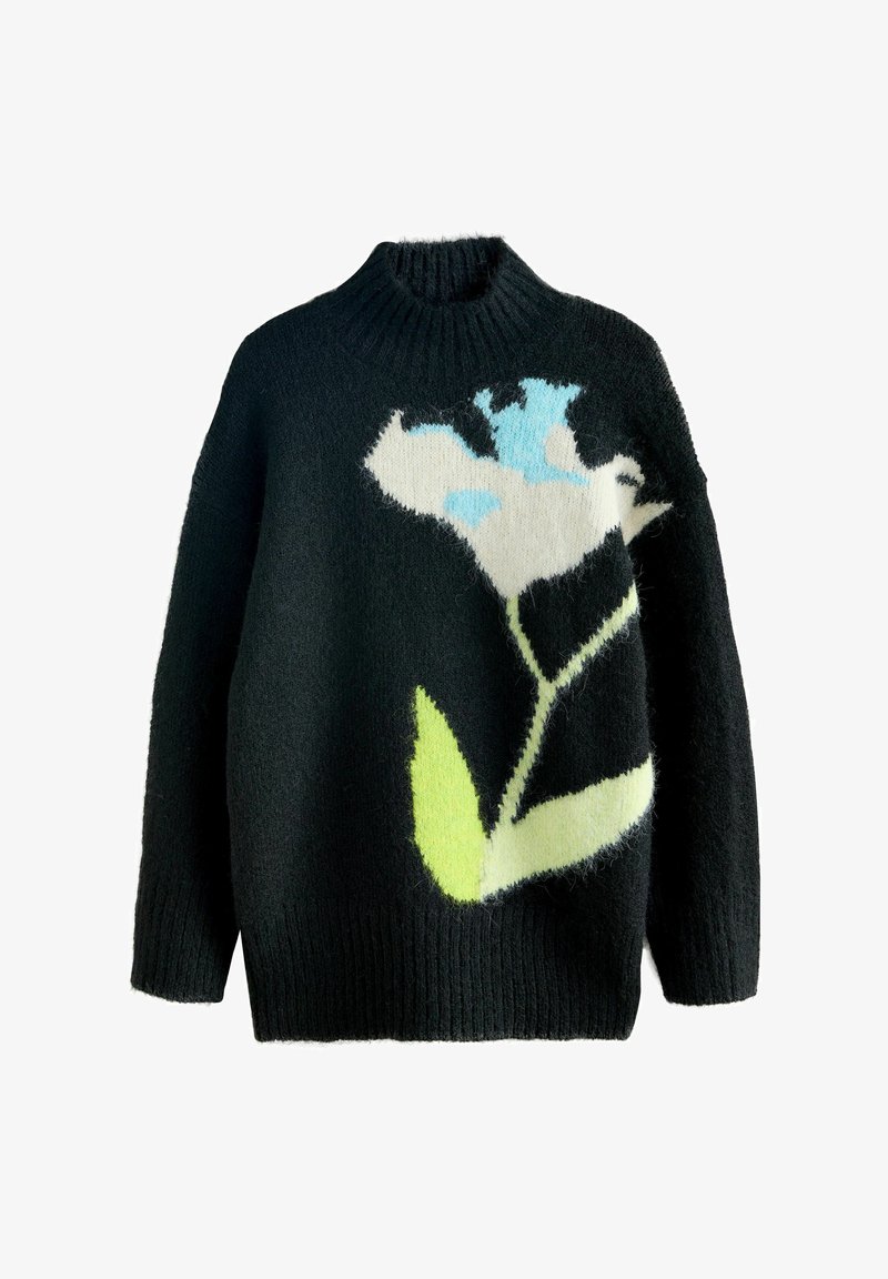 Schwarzer Wollpullover mit einem großen abstrakten Blumenmuster in Weiß, Blau und Grün auf der Vorderseite, ausgestattet mit einem gerippten hohen Halsausschnitt und Bündchen.