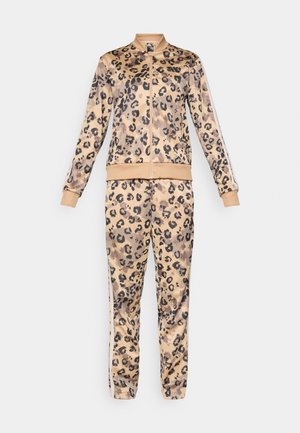 adidas Sportswear SET - Verryttelypuku - warm sandstone/black