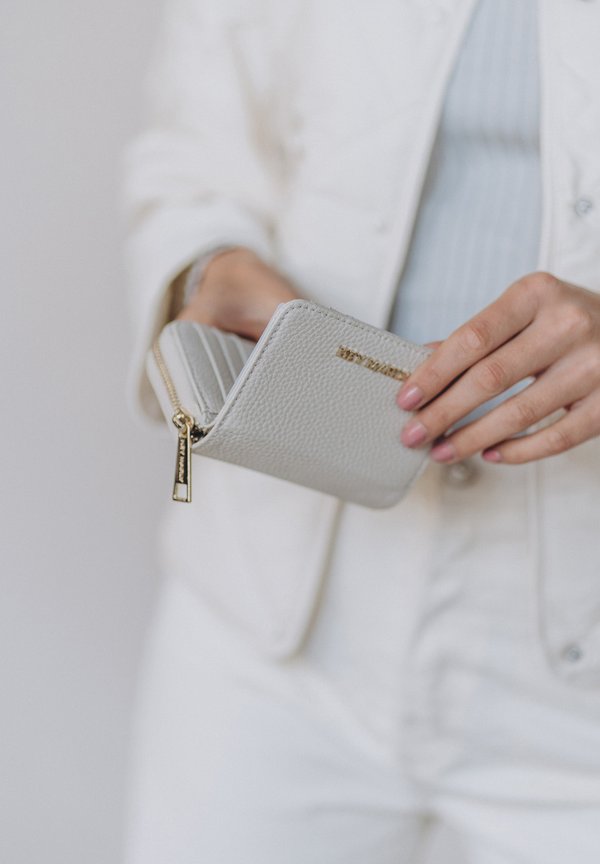 SLEEK PETITE - Geldbörse