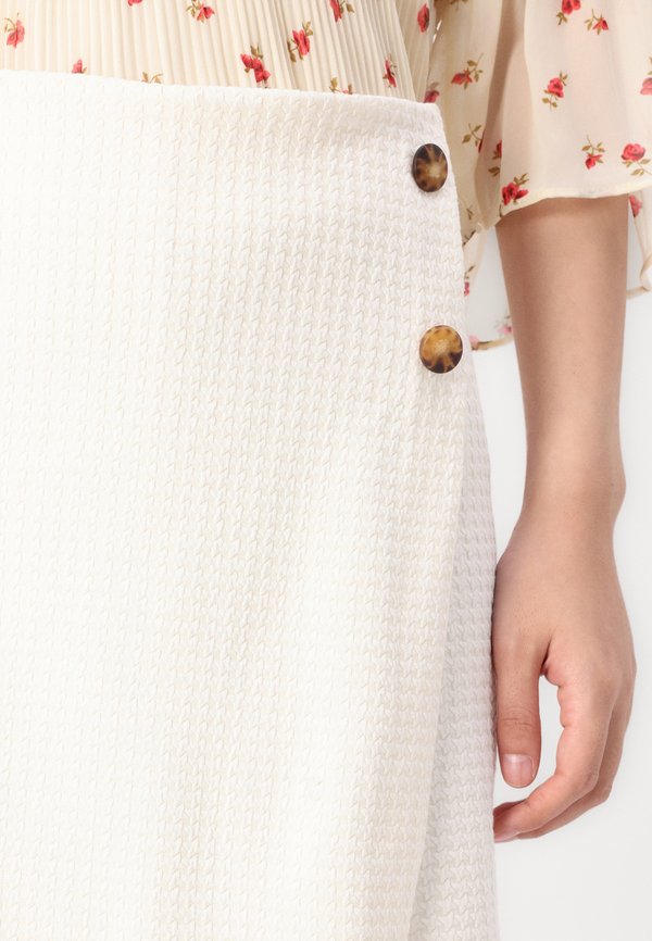 KATE PILLOU  - Shorts - birch4